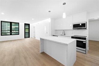 Building Photo - 10185 Collins Ave