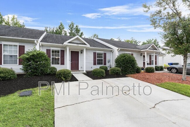 Foto del edificio - 468 Regency Park Drive