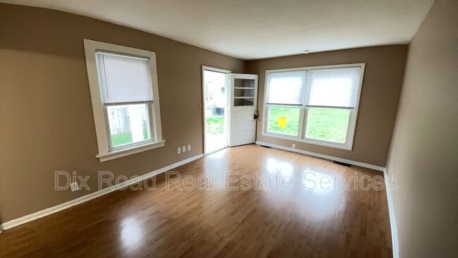 Foto del edificio - 1326 Campbell Ave