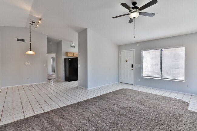 Foto del edificio - 8562 N 107th Ln