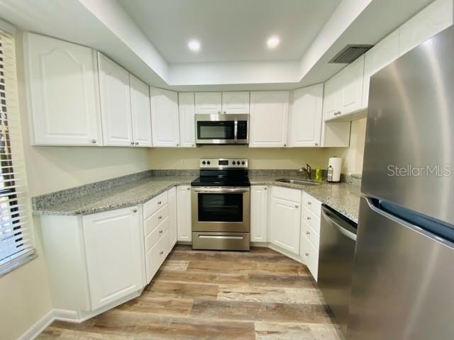 Building Photo - 2618 Cove Cay Dr