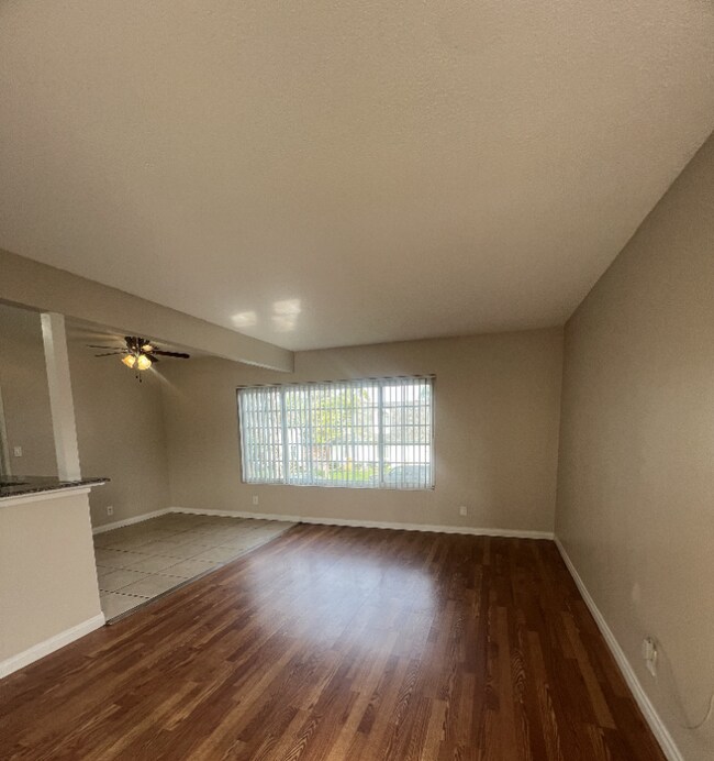 Foto del edificio - 10932 Palma Vista Ave