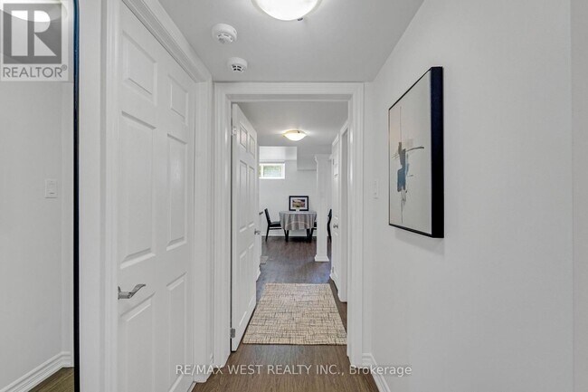 Photo du bâtiment - 177 Searle Ave