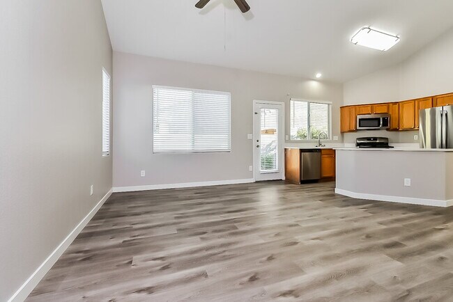 Foto del edificio - 9556 Cabot Falls Ave