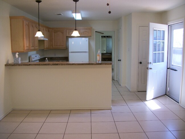 Foto del edificio - 715 N Pecan St