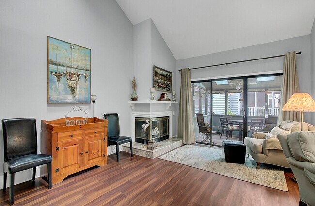 Large, Open Living Room - 1133 Silent Harbor Ct