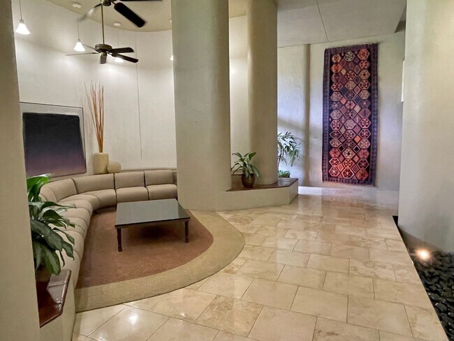 Foto del edificio - Penthouse Unit in Downtown Honolulu – 2 Be...