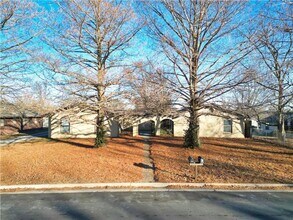 Building Photo - 109 Sieville Ave