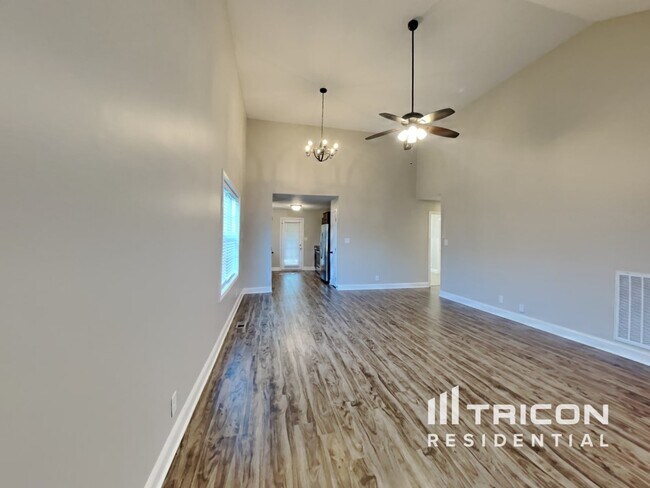 Building Photo - 2945 Lancelot Ln