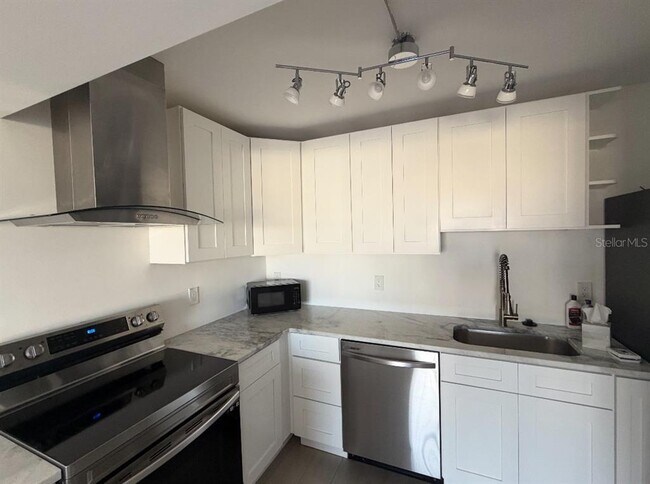 Building Photo - 51 Island Way