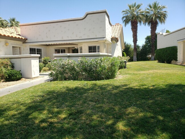 Foto del edificio - 136 Desert Falls Dr E