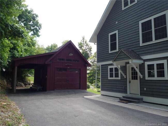 Foto del edificio - 23 Candleset Cove Rd