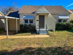 Building Photo - 212 N 43rd St