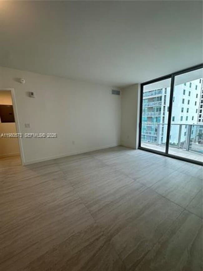 Building Photo - 77 SE 5th St