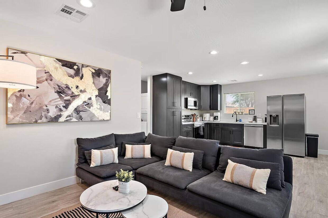 Foto principal - 3645 S 18th St