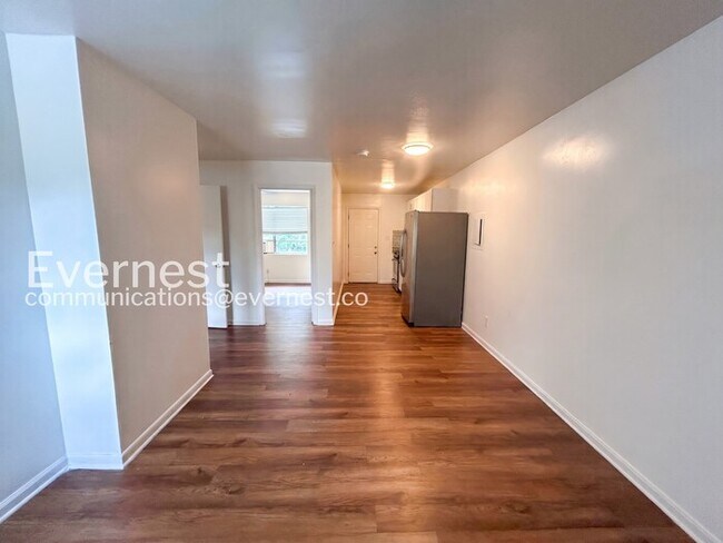 Foto del edificio - 4527 Glade Rd