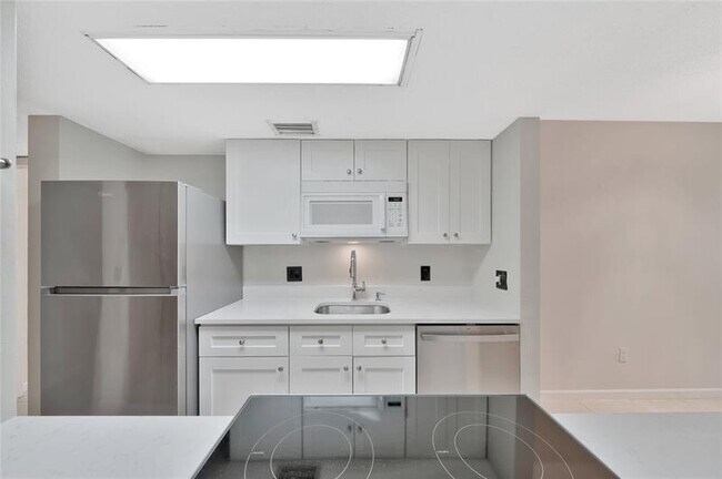 Foto del edificio - 4521 W McNab Rd