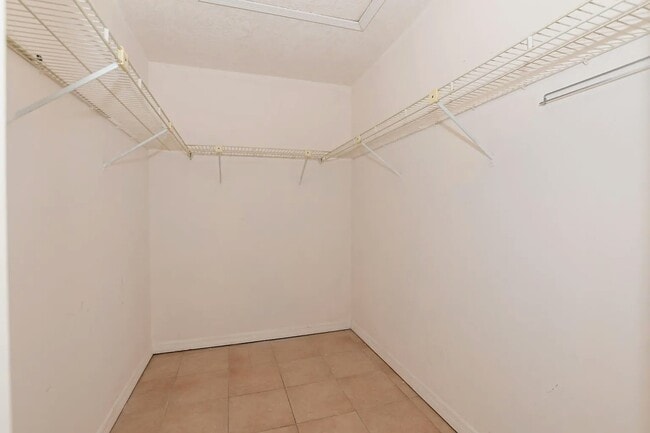 Building Photo - 1547 Pheasant Walk