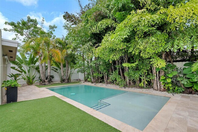 Foto del edificio - 1432 SW 11th St