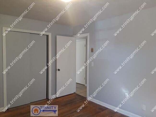 Foto del edificio - Waiting for you! Spacious duplex in conven...