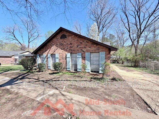 Building Photo - 4016 Socorro Dr