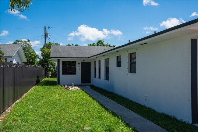 Building Photo - 2934 NW 94th St