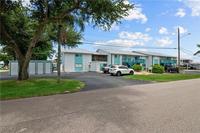 Foto del edificio - 1005 SE 40th St