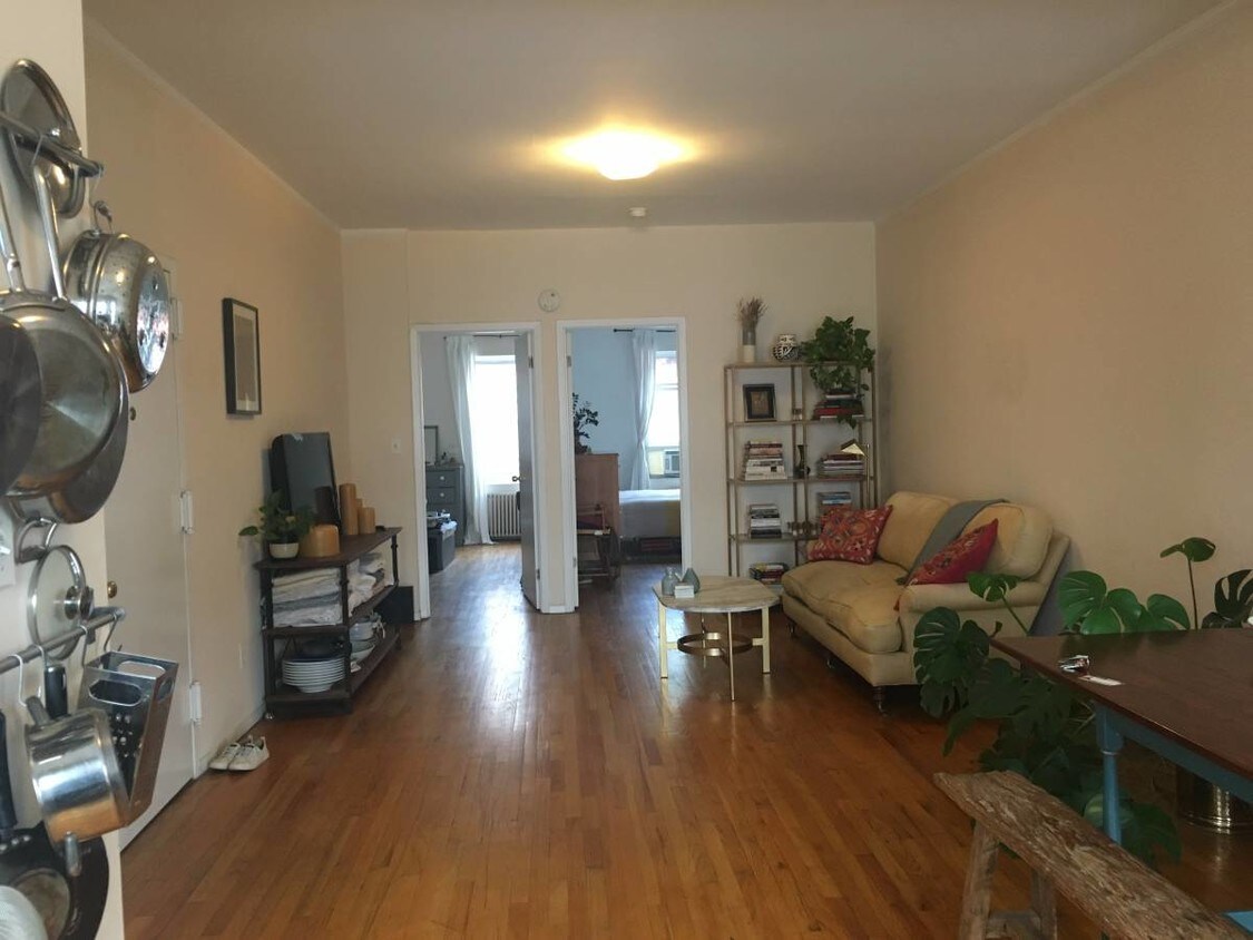 Primary Photo - 548 Court St