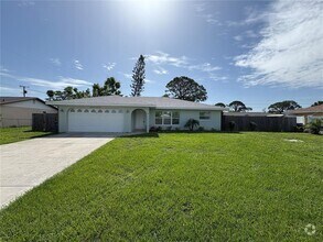Building Photo - 3126 Shamrock Dr