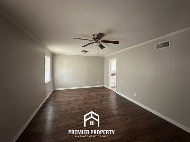 Foto del edificio - Beautiful 3BR/2BA Bartlett Home | 1,608 Sq Ft, Fireplace & Fenced Yard with Covered Patio