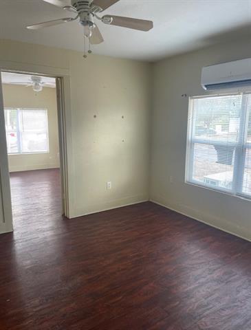 Foto del edificio - 502 Meander St