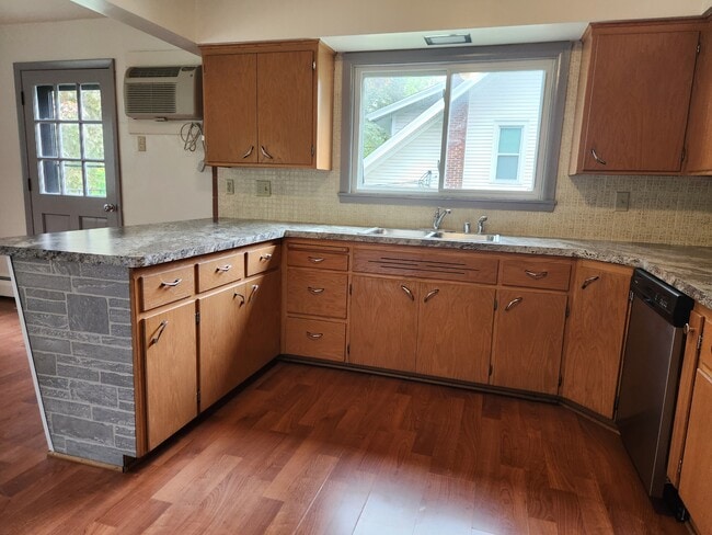 Building Photo - N 64 W23356-W24126 Main St