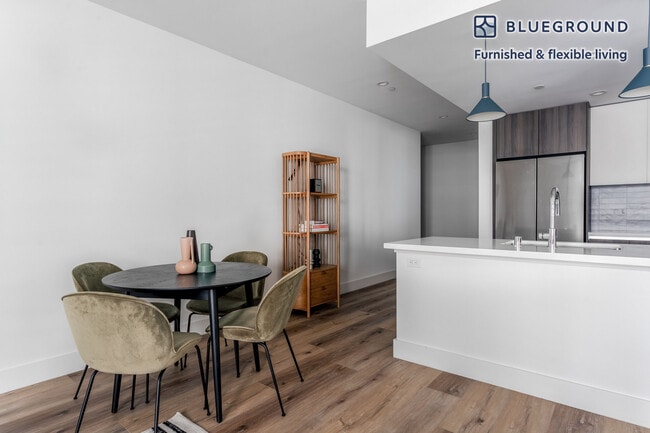 Foto del edificio - 5801 Camerford Ave