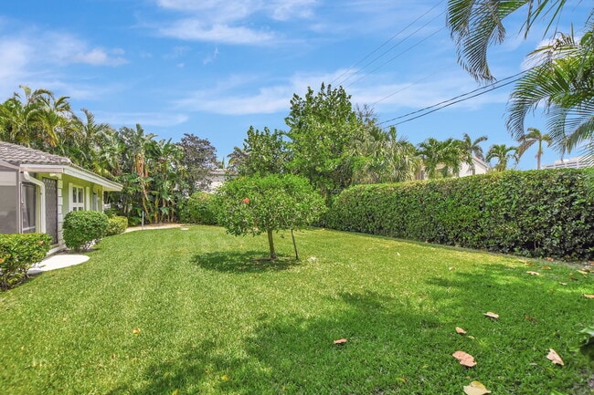 Fenced in backyard - 1350 Spanish River Rd