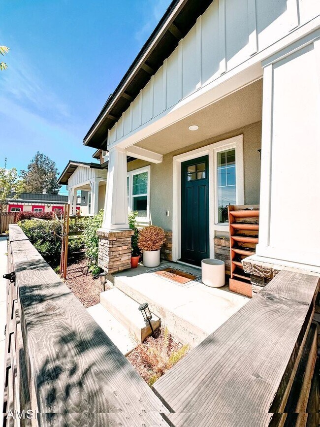 Foto del edificio - 4 br, 3.5 bath House - 2717 Delaney Ct