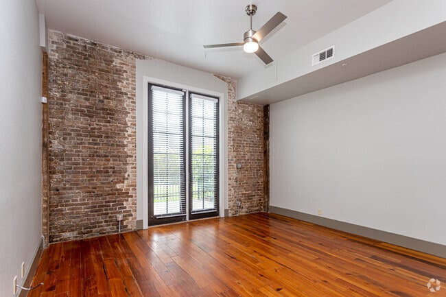1BR, 1BA - 726SF - Josephine Lofts