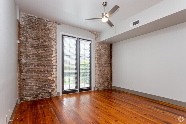 1BR, 1BA - 726SF - Josephine Lofts