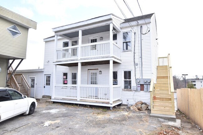 Foto del edificio - 66 Central St