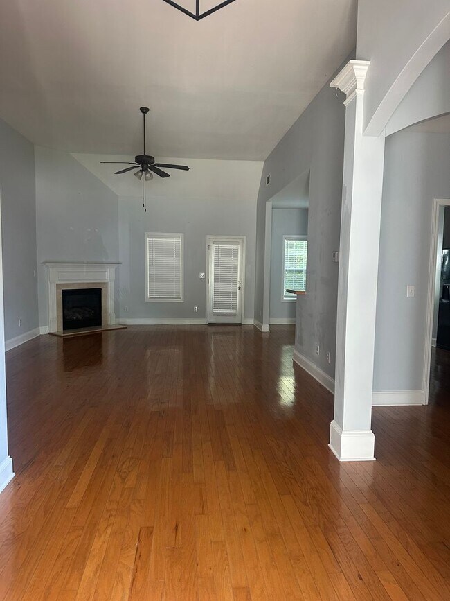 Foto del edificio - Single Family Home in Chestatee!