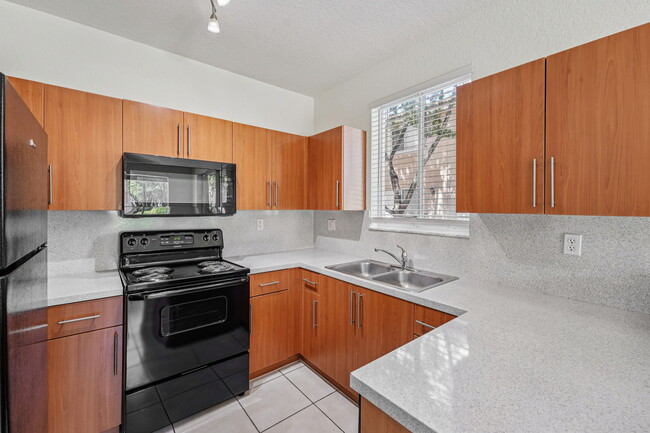 Foto del edificio - Seascape Pointe Townhomes