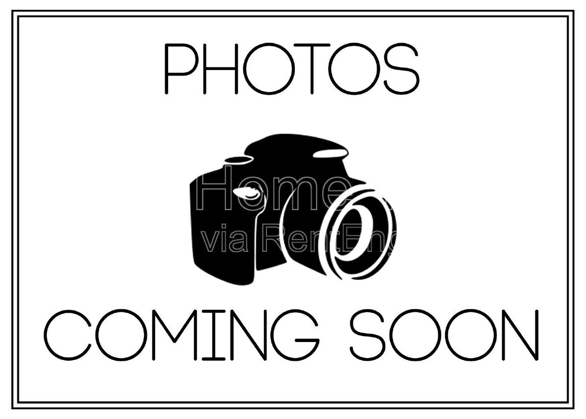 Building Photo - 1296 Cook St