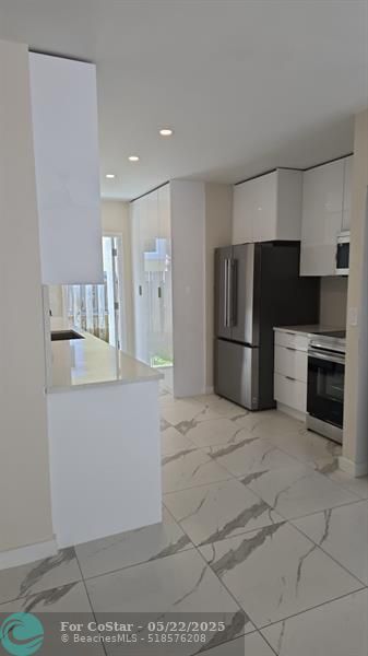 Foto del edificio - 4537 Poinciana St
