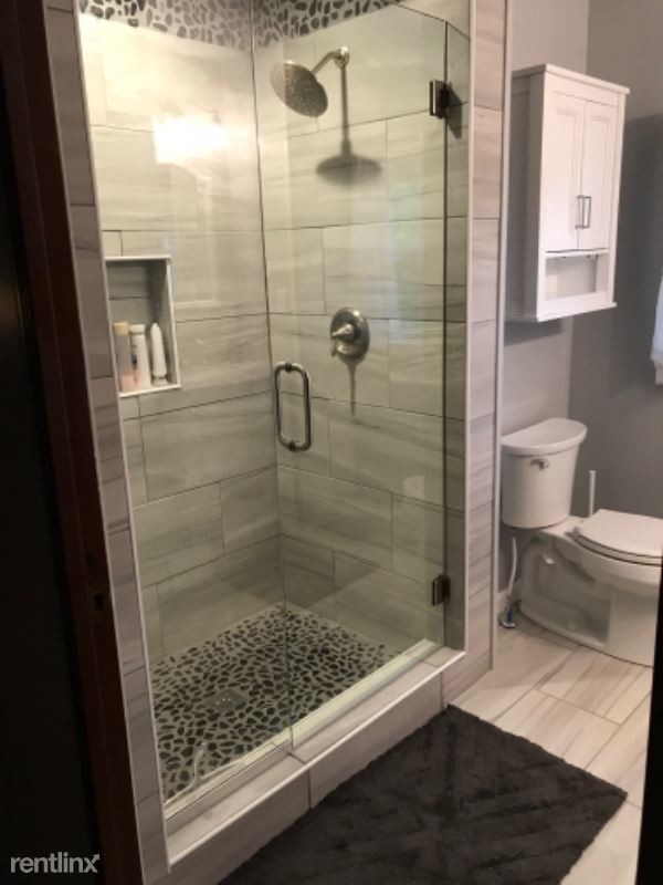 Foto del edificio - 3 br, 1 bath House - 300 Cinema Dr
