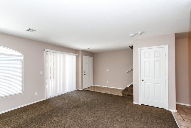 Building Photo - 5450 Mercantile St