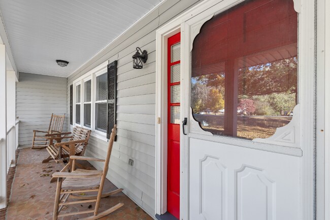 Foto del edificio - 6201 Hagan-Stone Park Rd