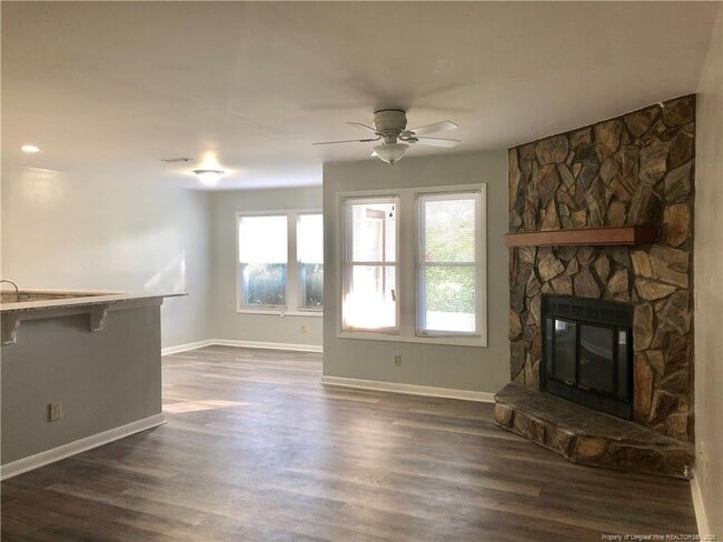 Building Photo - 6776 Willowbrook Dr
