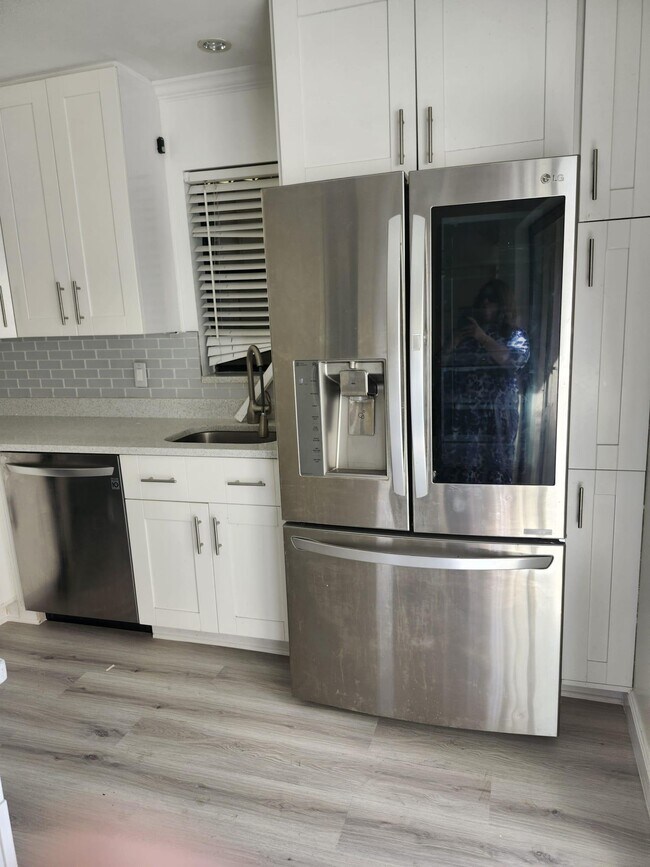 Foto del edificio - 7519 Courtyard E Run