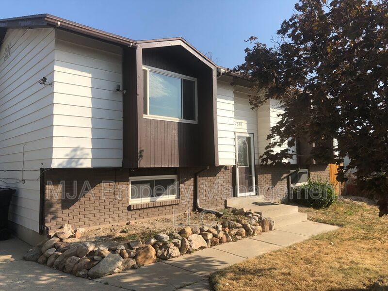 7390 W Candis Pl Unit 7390 W Candis Pl. Down, Magna, UT 84044 Condo