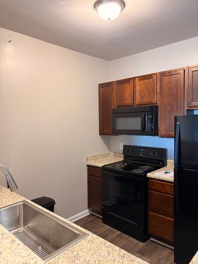 Building Photo - Elements at Rock Hill