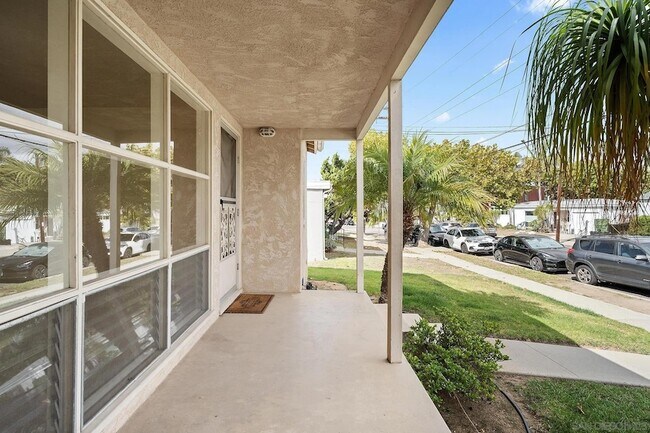 Foto del edificio - 4851 Iroquois Ave